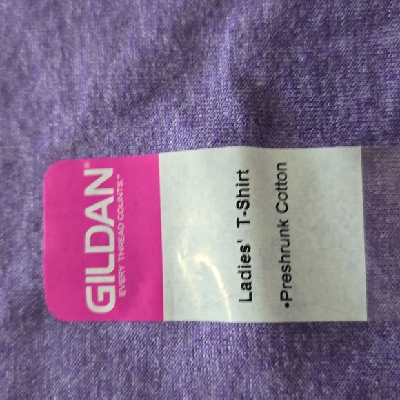 NWT Gildan brand purple T-shirt Size Small - Picture 2 of 4